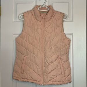 GAP Puffer Vest women’s Size medium coral color zippered front side pockets warm